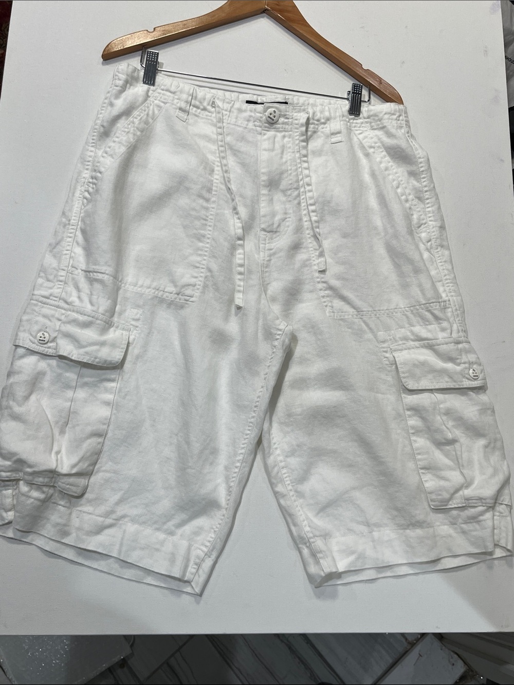 Sean John White Cargo Shorts with Utility Pockets 100% linen